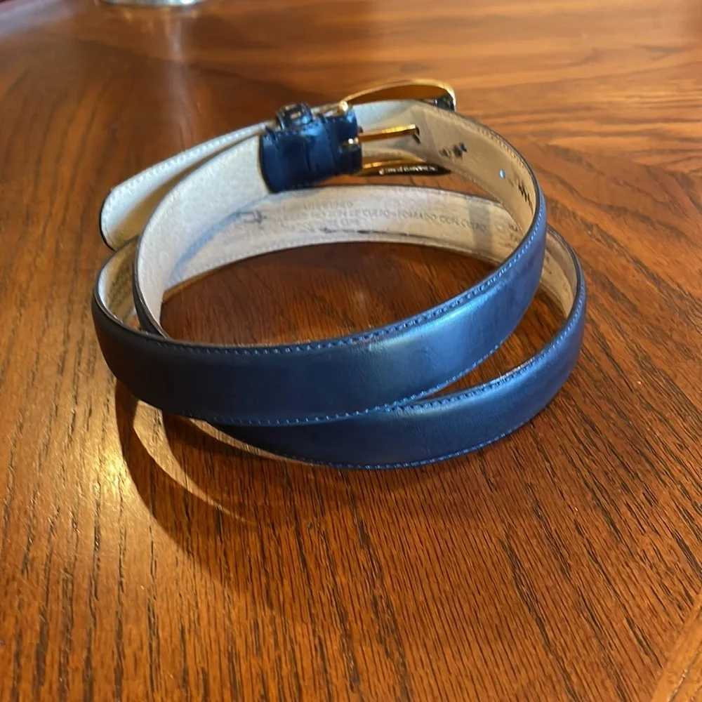 Liz Claiborne Cream Bonded‎ Navy Leather Belt